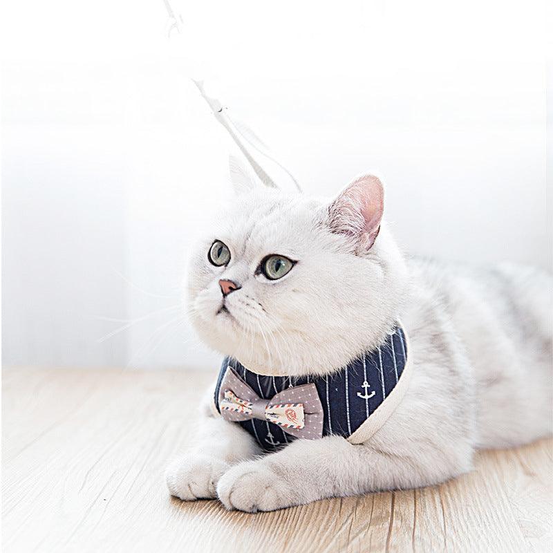 Breathable mesh pet leash for dogs and cats from Dog Hugs Cat, featuring comfortable, lightweight design for easy walking.